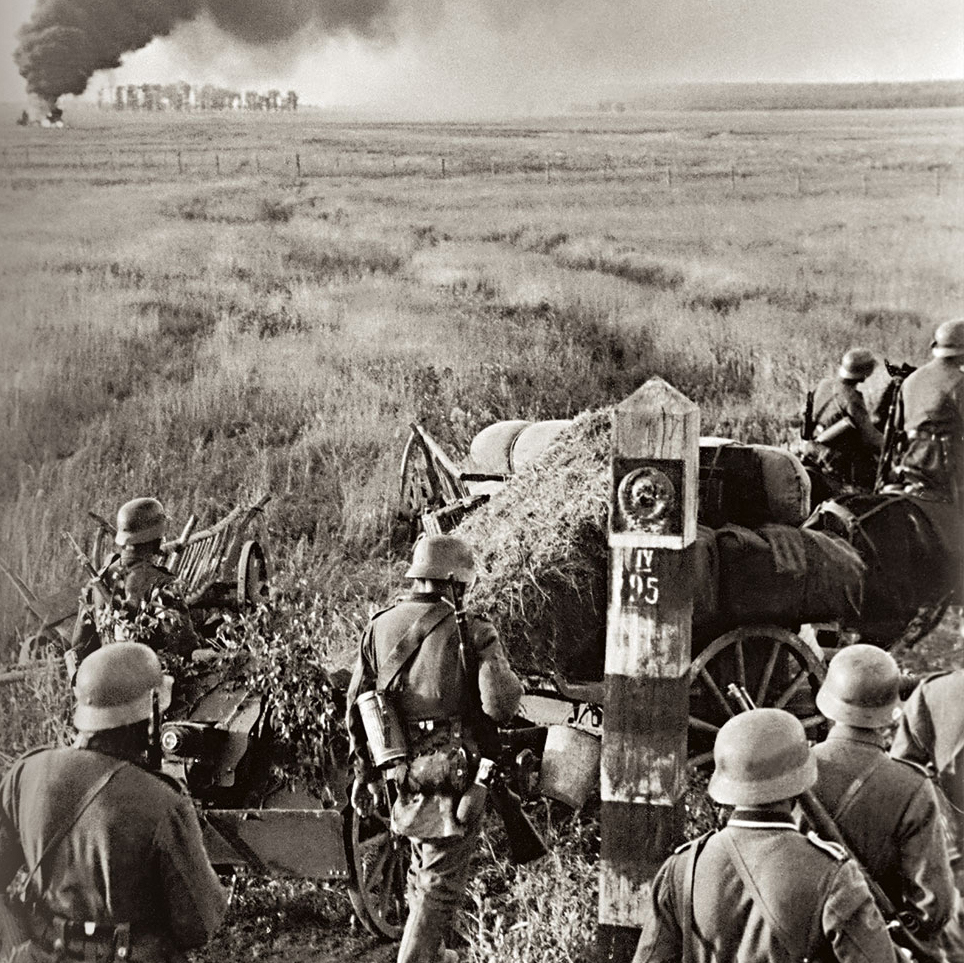 Открытие выставки «Накануне Великой Отечественной. 1 сентября 1939 – 22 июня 1941» Открытие выставки «Накануне Великой Отечественной. 1 сентября 1939 – 22 июня 1941»